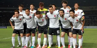 [FOTO] Gary - Suk Jin Pakai Peci dan Ungkap Cinta ke Indonesia