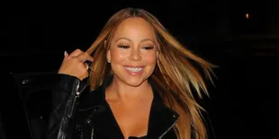 [FOTO] Halloween! Mariah Carey Tampil Hot Dengan Kostum Ketat