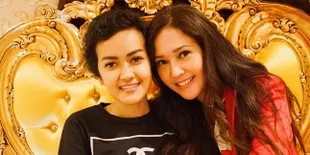 [FOTO] Indahnya persahabatan Maia Estianty dan Julia Perez