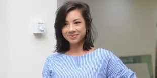 [FOTO] Jennifer Bachdim Pamer Kaki Jenjang, Netizen Pada Baper