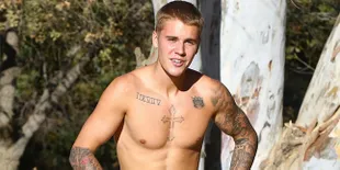 [FOTO] Justin Bieber Pamer Tato Baru, Keren Nggak Sih?