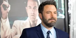 [FOTO] Kencan Lagi, Ben Affleck &#38; Pacar Barunya Kembaran Baju