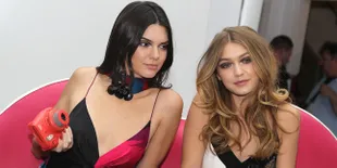 [FOTO] Kendall Jenner vs Gigi Hadid Tampil Seksi, Cantik Mana?