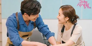 Foto Kim Jae Wook &#38; Park Min Young Saling Menatap Romantis, Bikin Deg-Degan