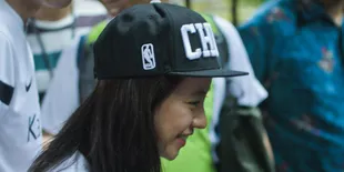 [FOTO] Konferensi Pers di Jakarta, Song Ji Hyo Beri Senyum Cantik