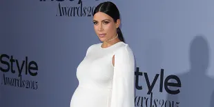 [FOTO] Kostum Halloween Kim Kardashian Ternyata Baju Bekas!