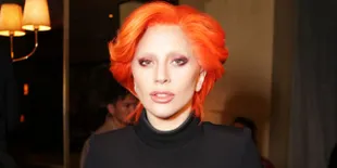 FOTO: Lady Gaga Ternyata Jadi Ibu Baptis Bagi 3 Bayi Cute!