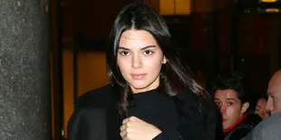 [FOTO] Lagi! Kendall Jenner Ketahuan Dinner Bareng 'Pacar Barunya'