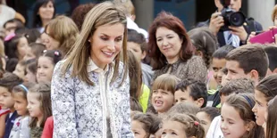 [FOTO] Lama 'Menghilang', Ratu Letizia Kini Makin Cantik