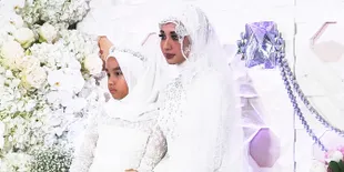 FOTO: Laudya Cynthia Bella Sah Dinikahi Engku Emran, Cantik di Pelaminan