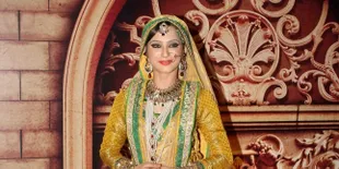 [Foto] Lavina Tandon Pamer Foto Ibunda, Mantan Cantik!