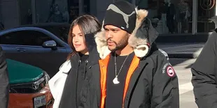 [FOTO] Liburan di Disneyland, Selena Gomez &#38; The Weeknd Pelukan Mesra