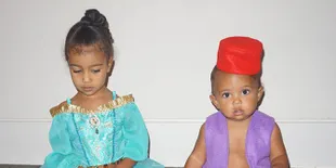 FOTO: Lucunya North & Saint West Saat Kembaran Gaya Rambut