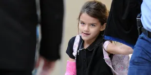 [FOTO] Masih Kecil, Suri Cruise Sudah Pintar Dandan Sendiri