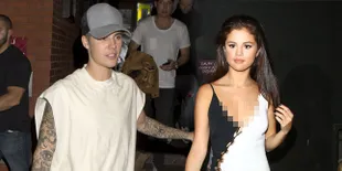 [FOTO] Mesra Bak Kekasih, Justin Bieber Peluk & Cium Selena Gomez