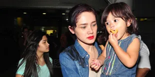 [Foto] Mulan Jameela Bawa Safeea ke X Factor Indonesia