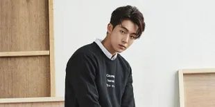 FOTO: Nam Joo Hyuk Topless Mandi di Atap Dalam Drama Baru