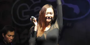 [FOTO] Nggak Mandi 2 Hari, Seperti Ini Wajah Aura Kasih