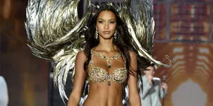 [FOTO] Pakai Fantasy Bra Seharga Rp 32 M, Lais Ribeiro Cantik Menawan!