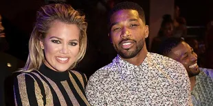 FOTO: Pakai Kostum Halloween Mini, Khloe Kardashian Ekspos Perut Buncitnya