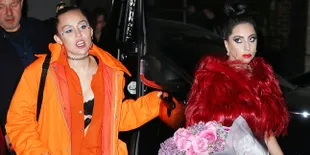 [FOTO] Pakai Outfit Tertutup, Miley Cyrus Jiplak Gaya Lady Gaga?