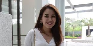 FOTO: Pemotretan Menyentuh, Ayu Ting Ting Peluk Erat Bilqis