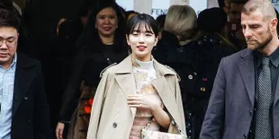 FOTO: Penampilan Cantik Manis Suzy Miss A di Milan Fashion Week