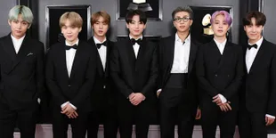FOTO: Penampilan Ganteng BTS di Red Carpet Grammy Awards yang Curi Perhatian