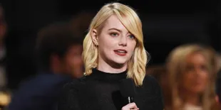[FOTO] Perdana! Emma Stone Tertangkap Kencan Dengan Pacar Barunya