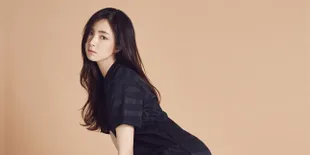FOTO: Pergi ke Bali, Shin Se Kyung Pemotretan di Kolam Renang
