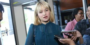 [FOTO] Photoshoot Buat Majalah, Marshanda Seksi Pamer Paha