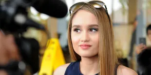 [FOTO] Pose Bareng Matt Damon, Cinta Laura Hebohkan Instagram