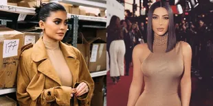 FOTO: Pose Bersama, Ini Kolaborasi Kylie Jenner & Kim Kardashian!