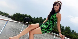 [FOTO] Red Carpet IMA 2014, Bella Shofie Pamer Cleavage!