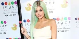 [FOTO] Sahabat Ultah, Kylie Jenner Beri Kado Mobil Mewah!