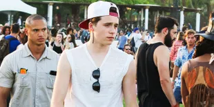 [FOTO] Selfie Ganteng, Brooklyn Beckham Pamer Otot Kekarnya