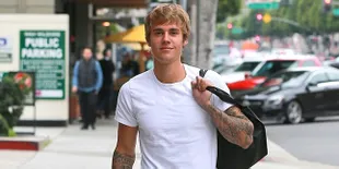 FOTO: Shirtless, Justin Bieber Hiking Bareng Model Cantik Ini