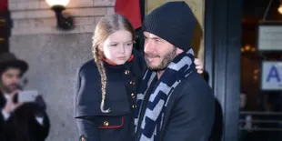 [FOTO] Sudah Besar, Harper Beckham Ternyata Masih Doyan 'Ngedot'