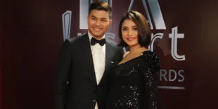 [FOTO] Sweet! Glenn Alinskie Setia Temani Chelsea di Rumah Sakit