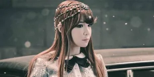 FOTO: Tak Ada Lagi 2NE1, Park Bom Terlihat Pilih Naik Bus