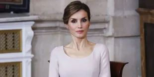 [FOTO] Tak Lagi Anggun, Ratu Letizia Kini Makin Hot Menggoda