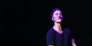 Foto Tanpa Busana Justin Bieber Saat Berlibur Hebohkan Dunia