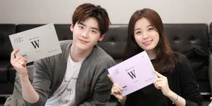 Foto Teaser Terbaru Drama Lee Jong Suk &#38; Han Hyo Joo, Cute Abis!