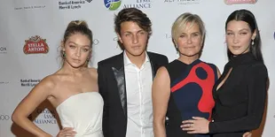 FOTO: Ucapan Manis Bella, Gigi &#38; Anwar Hadid Untuk Sang Ibu