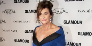 [FOTO] Umbar Belahan Dada, Caitlyn Jenner Bikin Gagal Fokus
