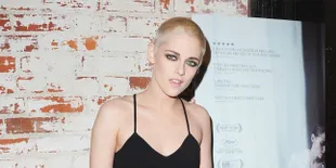 FOTO: Ups! Kristen Stewart Ketahuan Keluar Dari Rumah Mantannya
