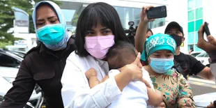 Foto Vanessa Angel Menyusui Anak Dihujat Netizen, Bibi Ardiansyah Beri Balasan Menohok