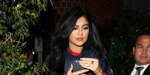 [FOTO] Wajah Asli Kylie Jenner Akhirnya Terungkap!