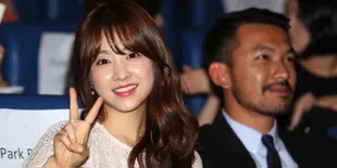 FOTO: Wajah Cantik Park Bo Young Tanpa Makeup Saat Siaran Live