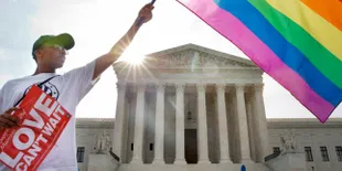Fox Akan Angkat Kisah Pasangan Gay Mengharukan Ini ke Layar Lebar